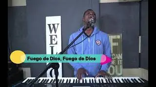 Donald sings Todd Dulaney: Consuming Fire - Fuego de Dios