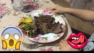 Готовим стейк с овощами гриль.
