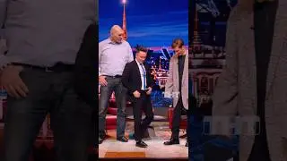 Сколько людей может поместиться в одном пиджаке Николая Валуева?