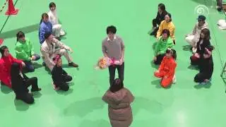 Flashmob Surprise proposal  ヘリコプターを降りた瞬間に サプライズ ？！そしてヘリポートで プロポーズ ！ フラッシュモブ