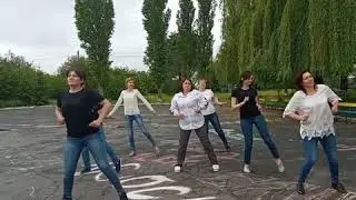 Пролунав дзвінок останній..