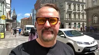 Снимите маски господа! Прага без масок!