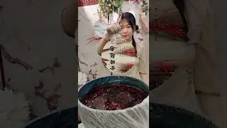 Making Chinese hand-painted fans, half natural, half artificial. #painting #art #diy