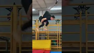 ВИНТ в Заднее с Рондата / FULL in back out 