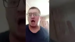 Стоит ли стримить Тук Тук Литературный клуб?