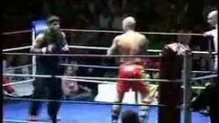 Shaolin kung fu defeats kickboxer