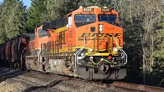 Speedy grain trains near Cle Elum, WA!