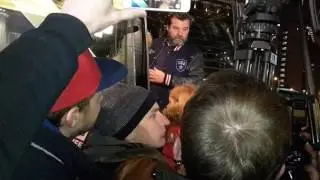 Олег Знарок и болельщики СКА