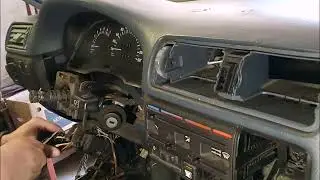 How to remove the dashboard from an Opel Vectra A yourself in 12 minutes!