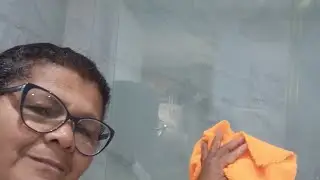 como eu tiro as manchas do box do banheiro fica brilhando
