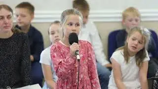 В воскресенье первом том чудесном.
