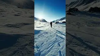 Красивая фактура снега под перевалом Пила Пайера на Полярном Урале, Ямал