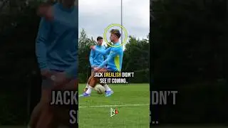 Jack Grealish didn’t see it coming..😬 #grealish #jackgrealish #haaland #mancity
