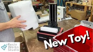 Elegoo Saturn Resin 3D Printer Unboxing & First Prints