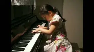 Pianinochi qizaloq! DILNI EZADIGAN MUSIQA!