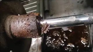 Замена масла и газа в амортизаторах и стойках. Восстановление сальника