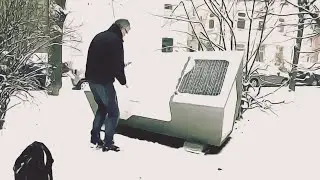 Власти немецкого г.Ульм изобрели собачьи будки для бомжей, где можно переночевать в тепле и уюте