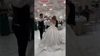 Dashnia e madhe kënduar nga Fatjoni dhe Altini për Çiftin 👏😇😍