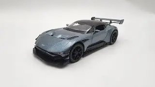 Diecast: Aston Martin Vulcan • 1:32 Scale