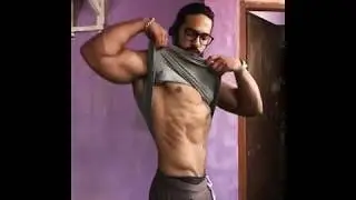 Look at his abs... Thakur anoop Singh posing burns a lot he says
