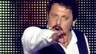 Enrico Brignano - La firma falsa