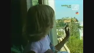 Brittany Murphy tours her new house (2003)