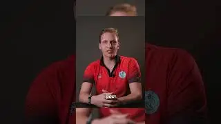 Волейболист смотрит аниме «волейбол!!»