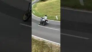 McGregor schleift mal wieder Fussrasten an 🫢 #shorts #honda #transalp750