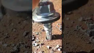Как использовать кровельный саморез вместо сверла ?)