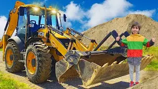 A Story for Children about a large JCB Excavator and a toy JCB 4CX RC backhoe loader Jamara
