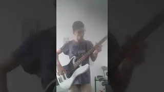 Solo de GUITARE BASSE AVEC L'AMPLI Laney LX10B COMBO BASS