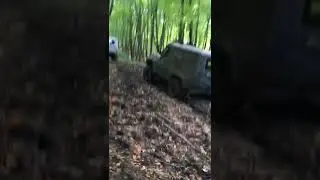 УАЗы месят глину