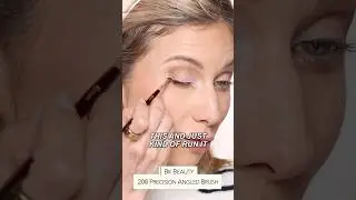 This brush makes Winged Eyeliner SO Easy! Perfect for Beginners!