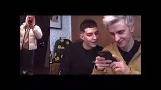 A4 смотрит телефон Глента🤯🤭🤣-#a4 #a4omg #глент #кобяк #влада4бумага #shorts