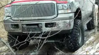 Ford Excursion Off Road 2.avi