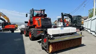 Фронтальный погрузчик ProKeeper WL60 Pro обзор работы коммунальной щетки