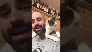 Nami a pequena encostada e folgada!! 
