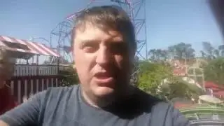 На Американской горке в Six Flags Discovery Kingdom