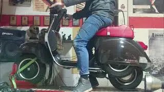 Vespa P200E ....standard