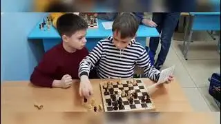 ♟Шахматы — настольная логическая игра для двух человек со специальными фигурами и 64-клеточным полем