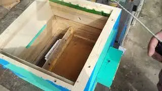 Кормушка для пчёл с электроникой