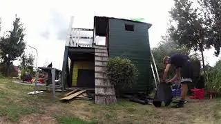 Tree house reduction in time lapse