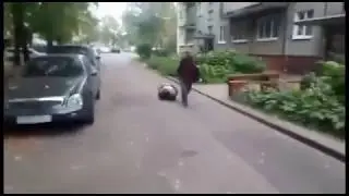 друг в беде не бросит)))