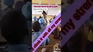 Female Teacher's Style of Teaching Draws Reactions Online