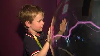 Video News Release || Queensland Museum || SparkLab