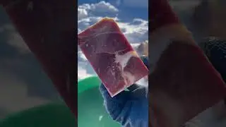 Защитный слой из льда чтобы весенний воздух не портил мясо