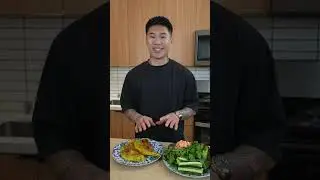 how to eat banh xeo // Vietnamese Crepe #cooking #vietnamesecuisne #food