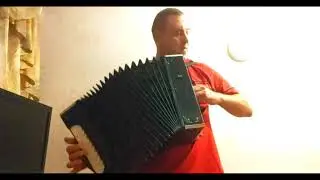 Гармонь! Ты неси меня река...