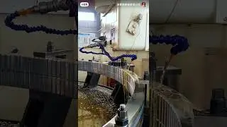 огромный станок для производства шестерёнки ⚙️