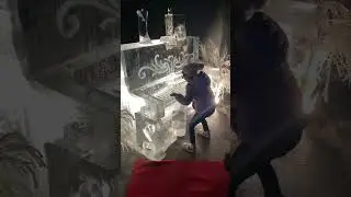 Tocando el piano de hielo #piano #hielo #ice #niños #music #musica #shorts #suscribete #viral
